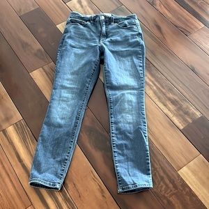 8. Universal Thread hi rise skinny, sz 4 short